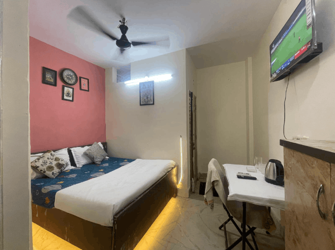 Hotel Padam - Best Hotel Near Shakarpur Laxmi Nagar Delhi